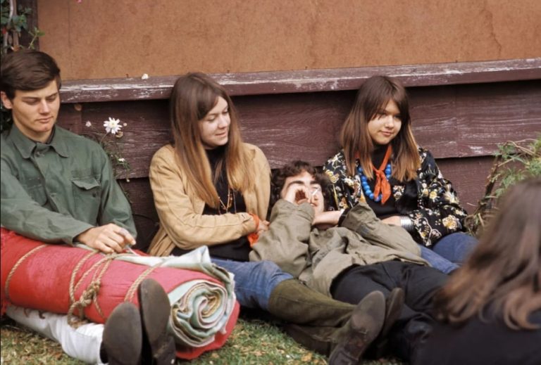 Watch Now The Pictures From The 1967 Summer Of Love The Event Which